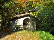 16  Al Passo del Crosnello (1113 m) caratteristica antica 'Tribulina', 
